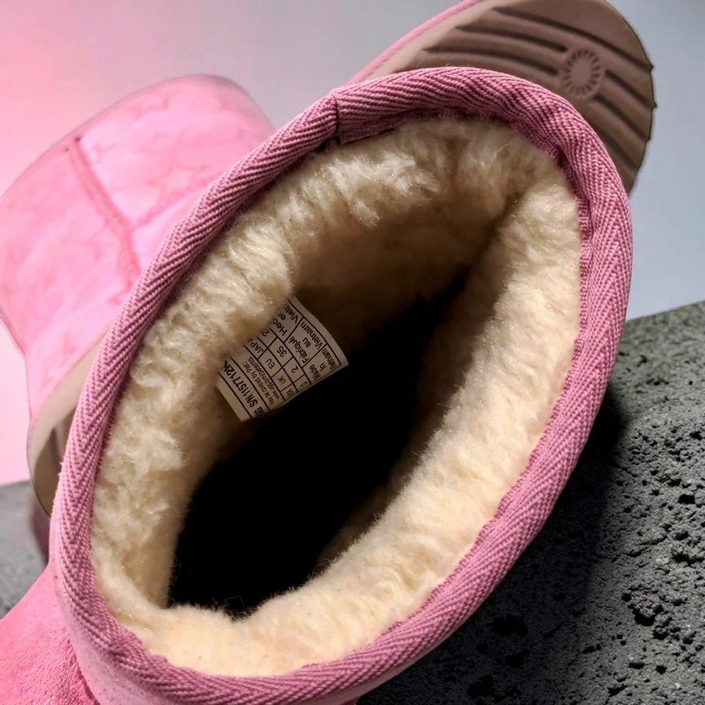 UGG Classic Short II Pink Glitter Star Boots Size 3 Kids Youth‎ 1157712K Cozy